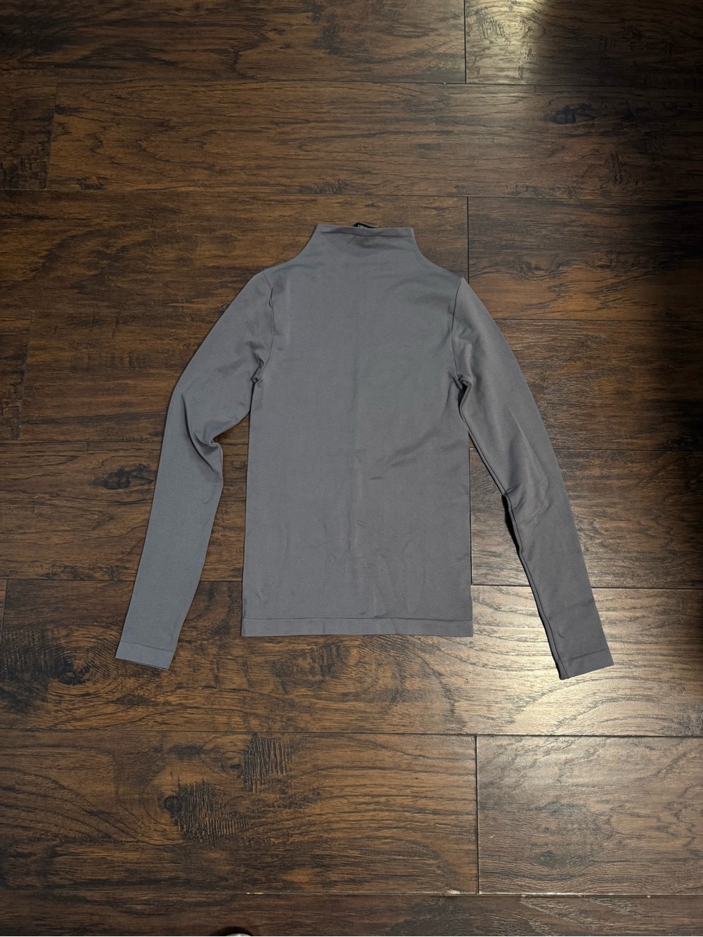 Womens Gray Long-Sleeve Mock Neck